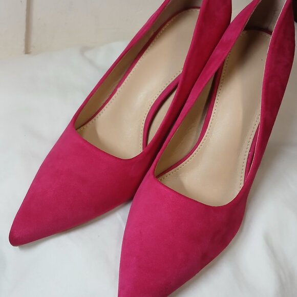 Woman's shoes - Picture 4 of 6